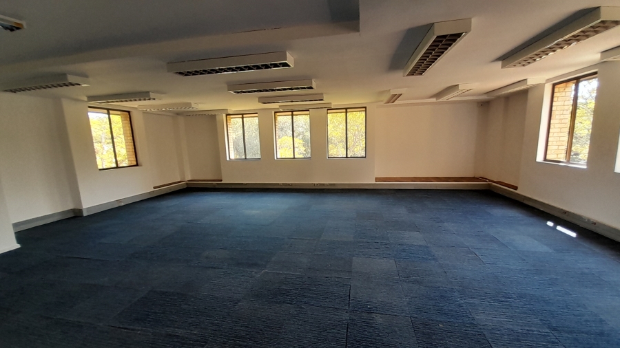 To Let Commercial Property for Rent in Vorna Valley Gauteng