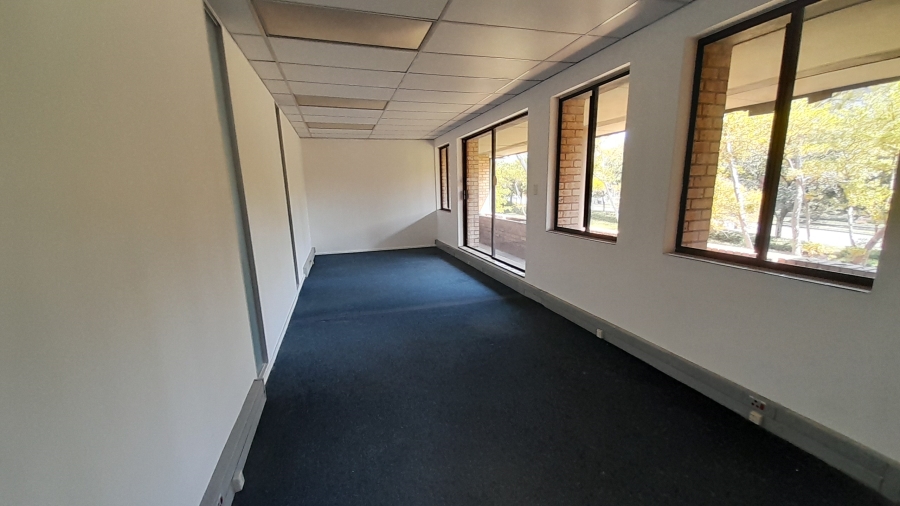 To Let Commercial Property for Rent in Vorna Valley Gauteng