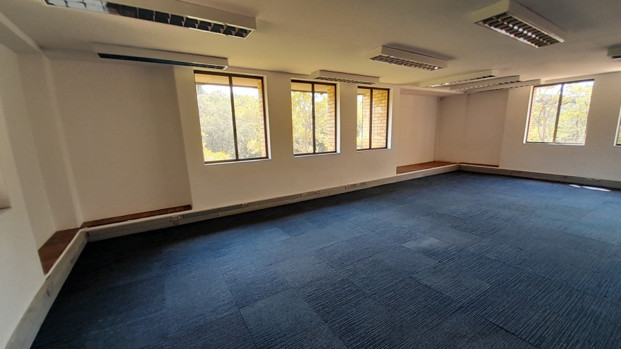 To Let Commercial Property for Rent in Vorna Valley Gauteng