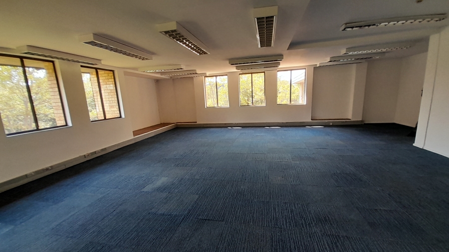To Let Commercial Property for Rent in Vorna Valley Gauteng