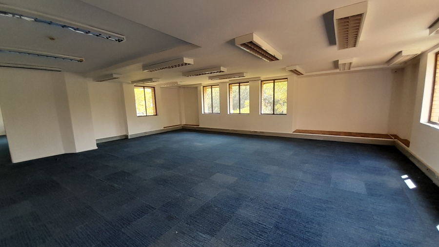 To Let Commercial Property for Rent in Vorna Valley Gauteng