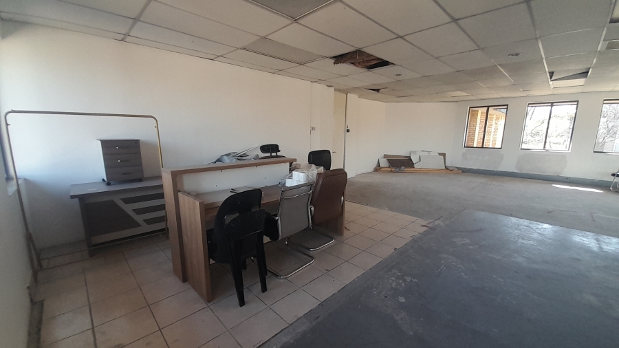 To Let Commercial Property for Rent in Vorna Valley Gauteng