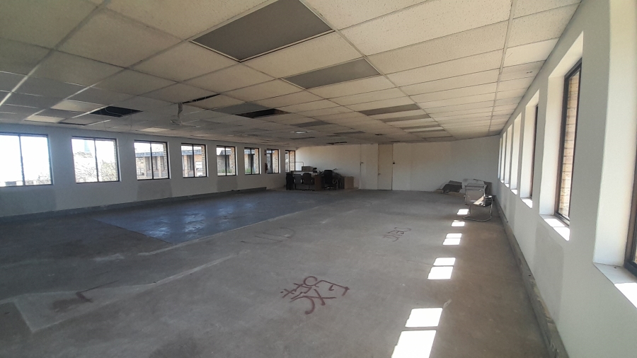 To Let Commercial Property for Rent in Vorna Valley Gauteng