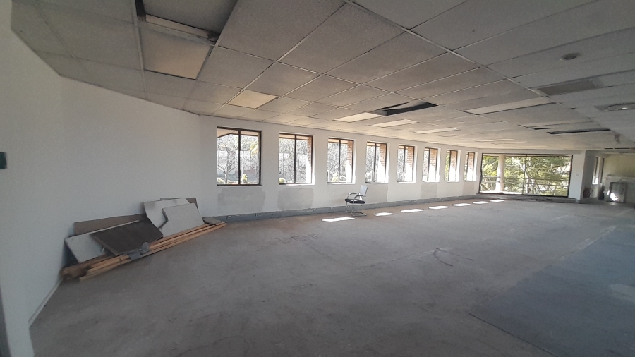 To Let Commercial Property for Rent in Vorna Valley Gauteng