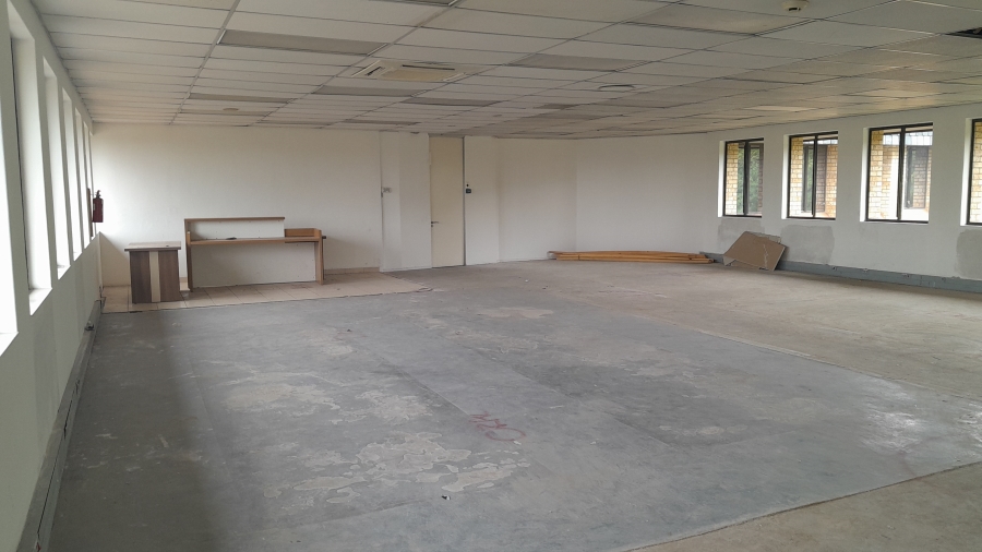 To Let Commercial Property for Rent in Vorna Valley Gauteng