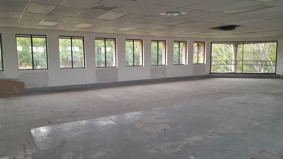 To Let Commercial Property for Rent in Vorna Valley Gauteng