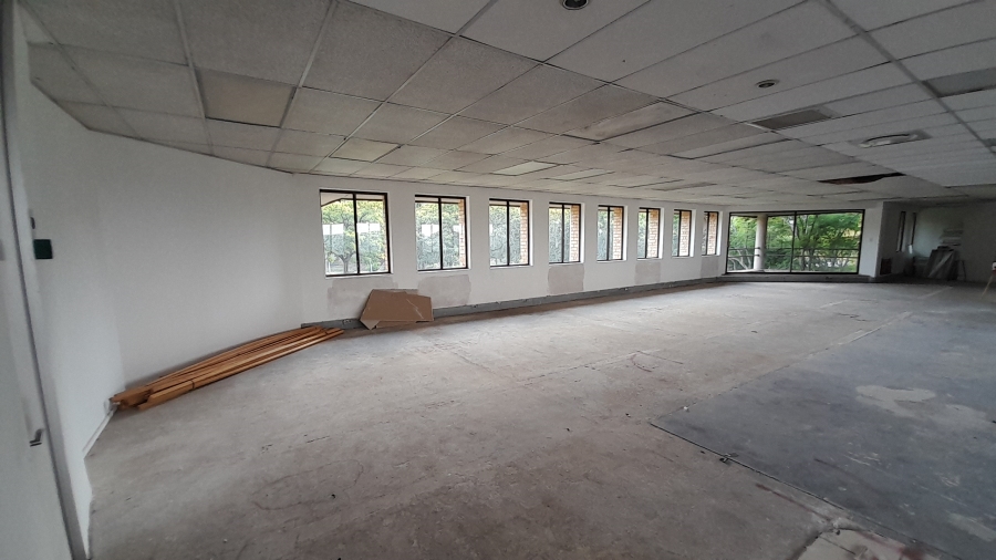To Let Commercial Property for Rent in Vorna Valley Gauteng