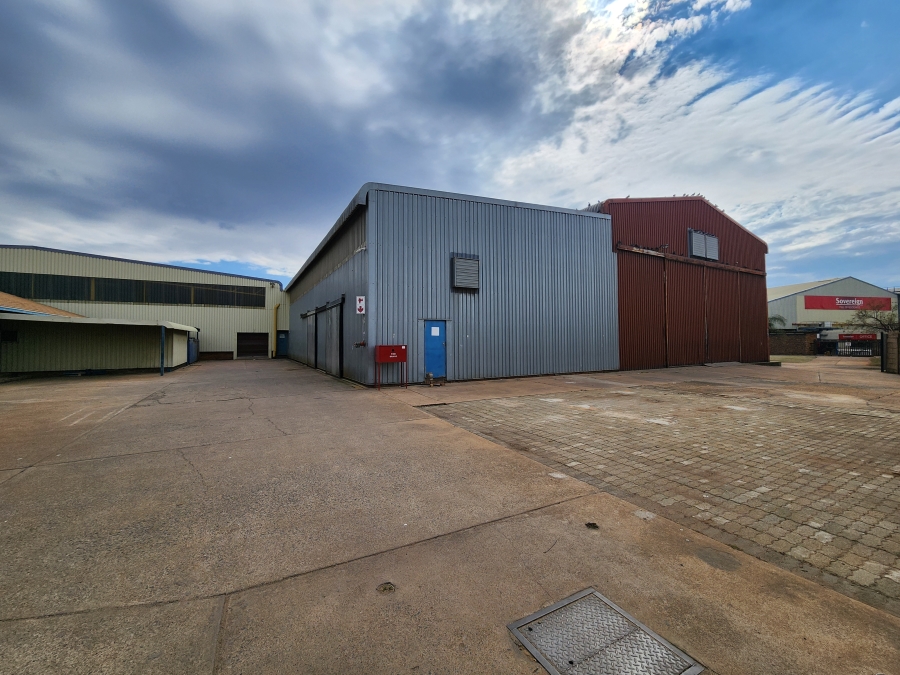 To Let Commercial Property for Rent in Rosslyn Industrial Gauteng
