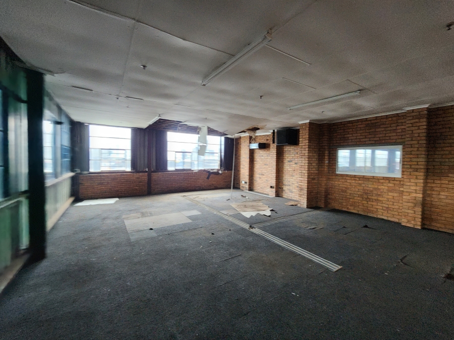 To Let Commercial Property for Rent in Rosslyn Industrial Gauteng