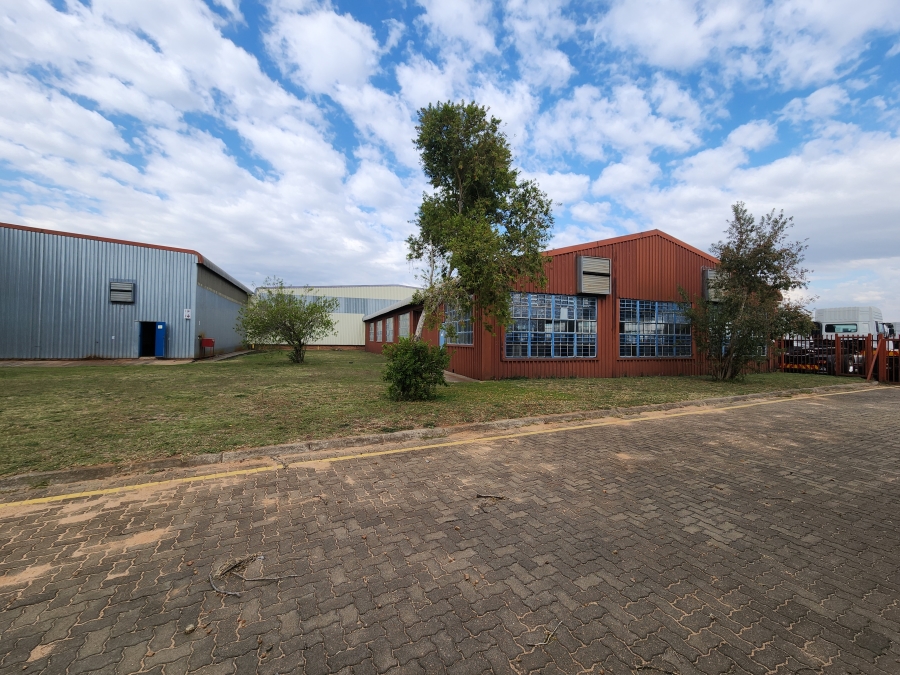 To Let Commercial Property for Rent in Rosslyn Industrial Gauteng