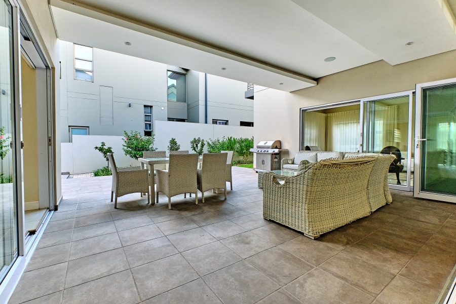To Let 4 Bedroom Property for Rent in Waterfall Country Estate Gauteng