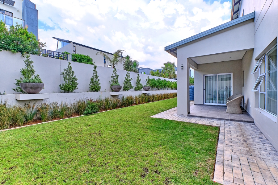 To Let 4 Bedroom Property for Rent in Waterfall Country Estate Gauteng