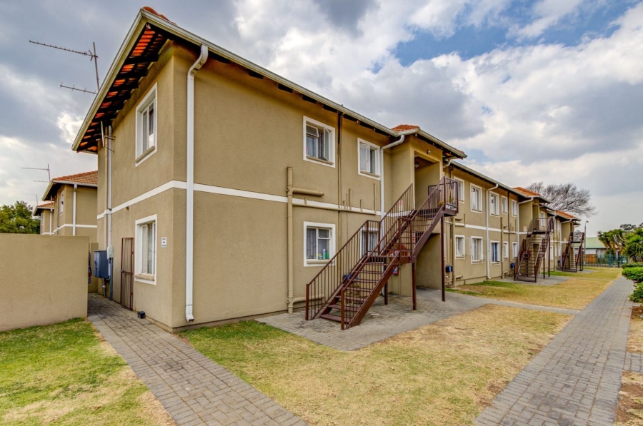 2 Bedroom Property for Sale in Comet Gauteng