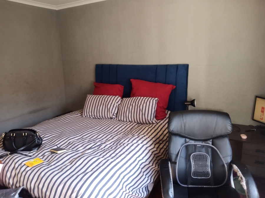2 Bedroom Property for Sale in Comet Gauteng