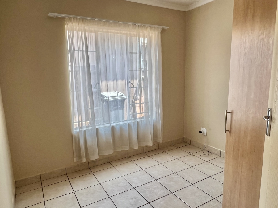 3 Bedroom Property for Sale in Thatchfield Estate Gauteng