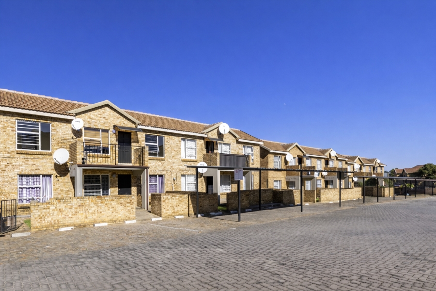 2 Bedroom Property for Sale in Honeypark Gauteng