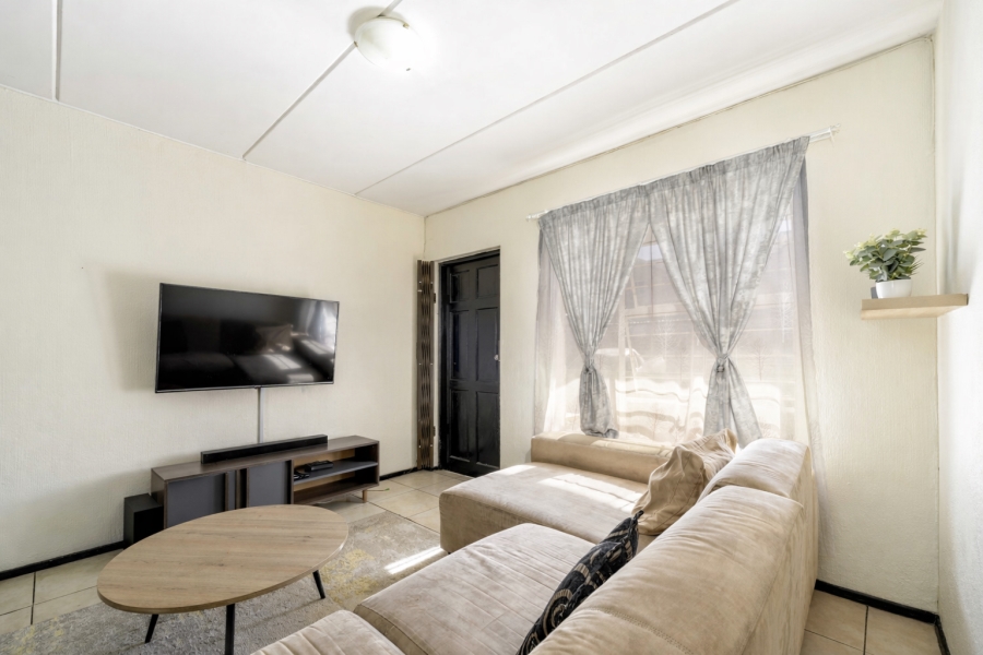 2 Bedroom Property for Sale in Honeypark Gauteng