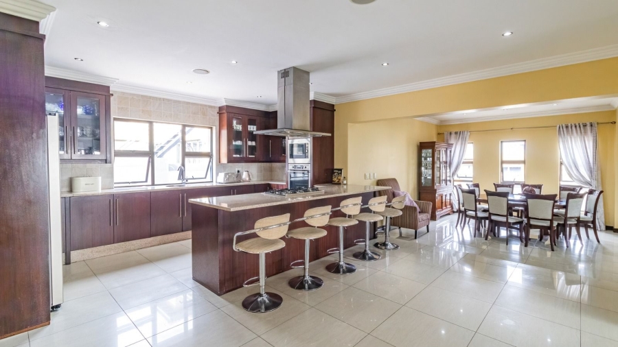 5 Bedroom Property for Sale in Aspen Hills Gauteng
