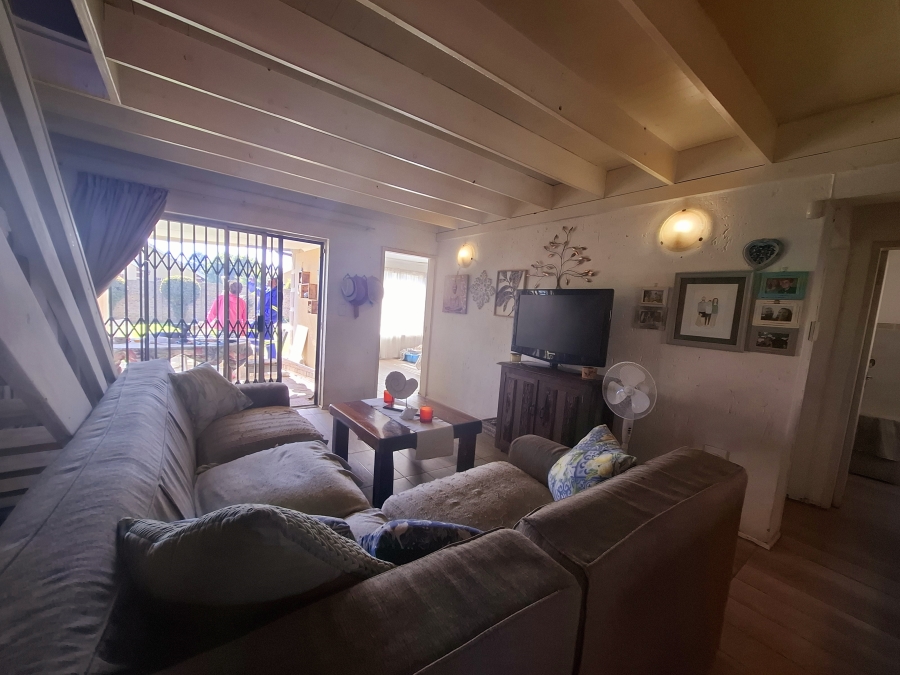 3 Bedroom Property for Sale in Sonneveld Gauteng