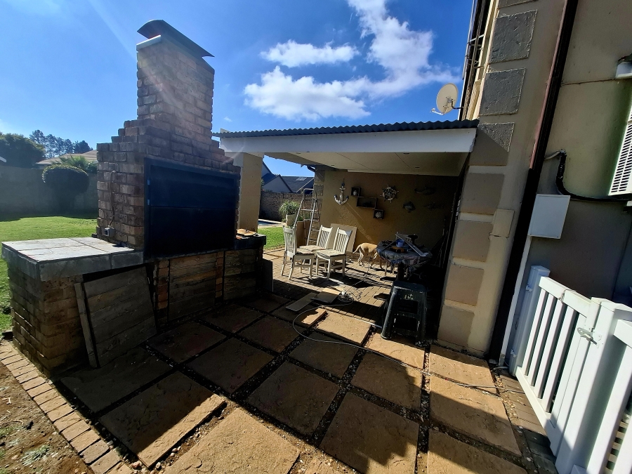 3 Bedroom Property for Sale in Sonneveld Gauteng