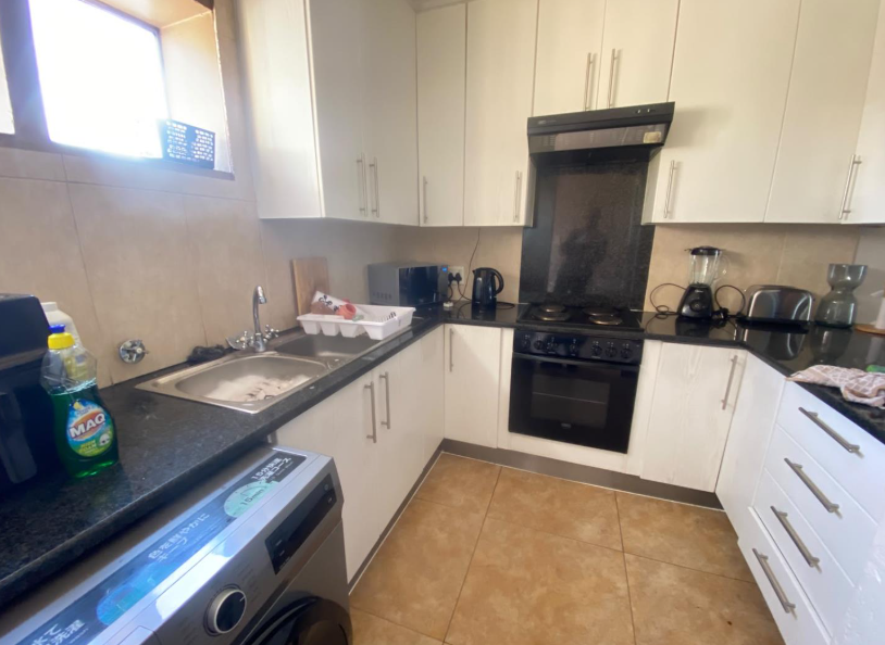 2 Bedroom Property for Sale in Mulbarton Gauteng