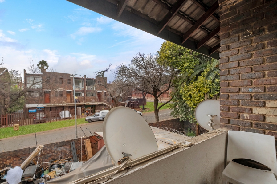 1 Bedroom Property for Sale in Windsor East Gauteng