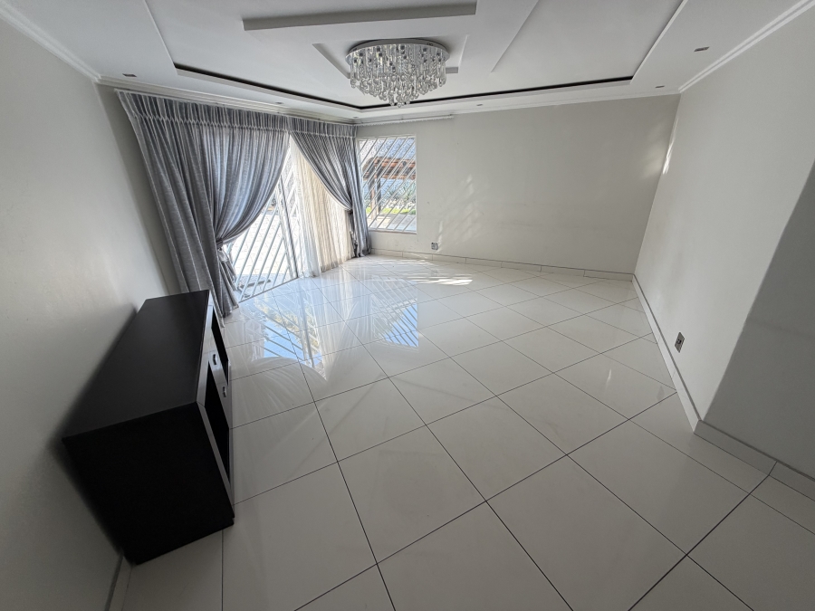 3 Bedroom Property for Sale in Sunward Park Gauteng