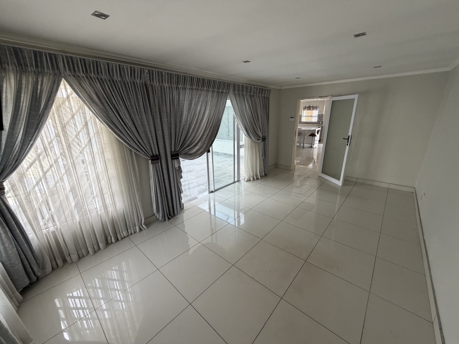 3 Bedroom Property for Sale in Sunward Park Gauteng