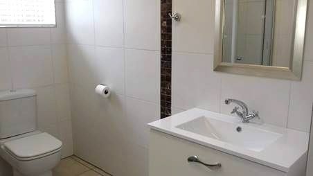 To Let 1 Bedroom Property for Rent in Orange Grove Gauteng