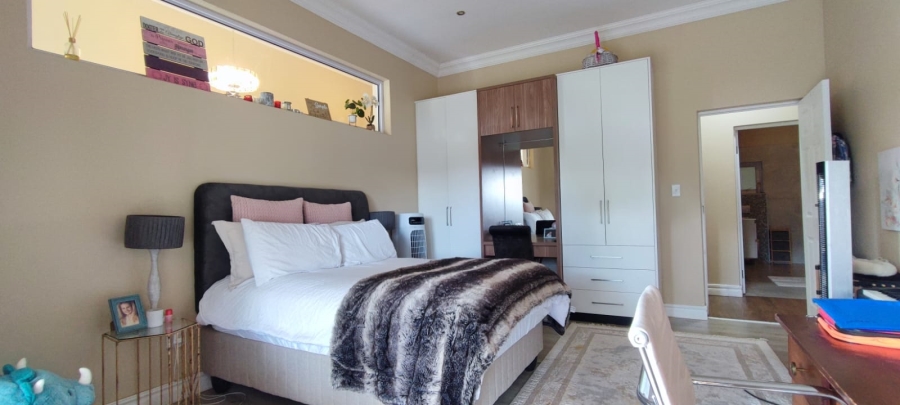 4 Bedroom Property for Sale in Eldoraigne Gauteng