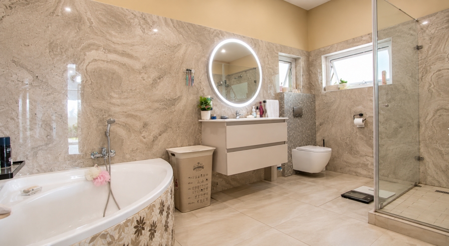 4 Bedroom Property for Sale in Eldoraigne Gauteng