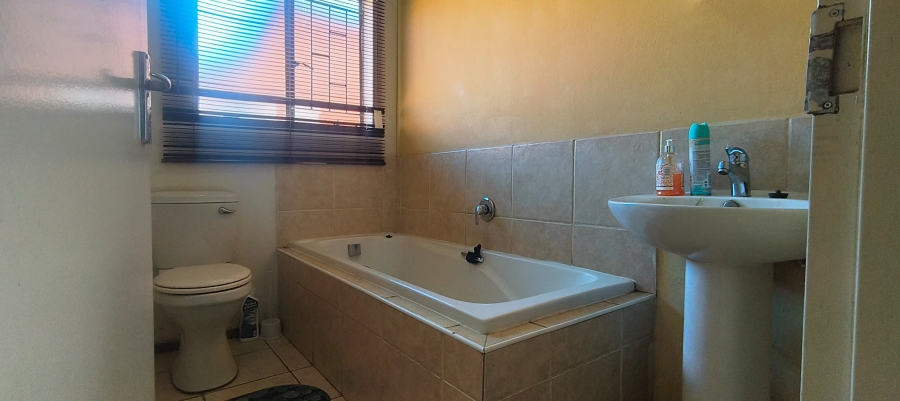 3 Bedroom Property for Sale in Protea Glen Gauteng