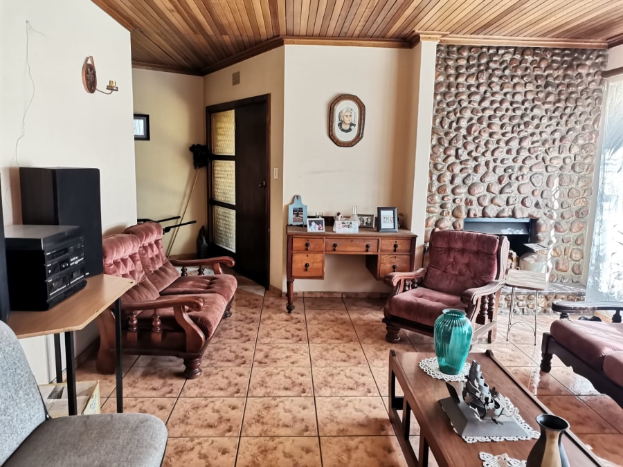 3 Bedroom Property for Sale in Dunnottar Gauteng