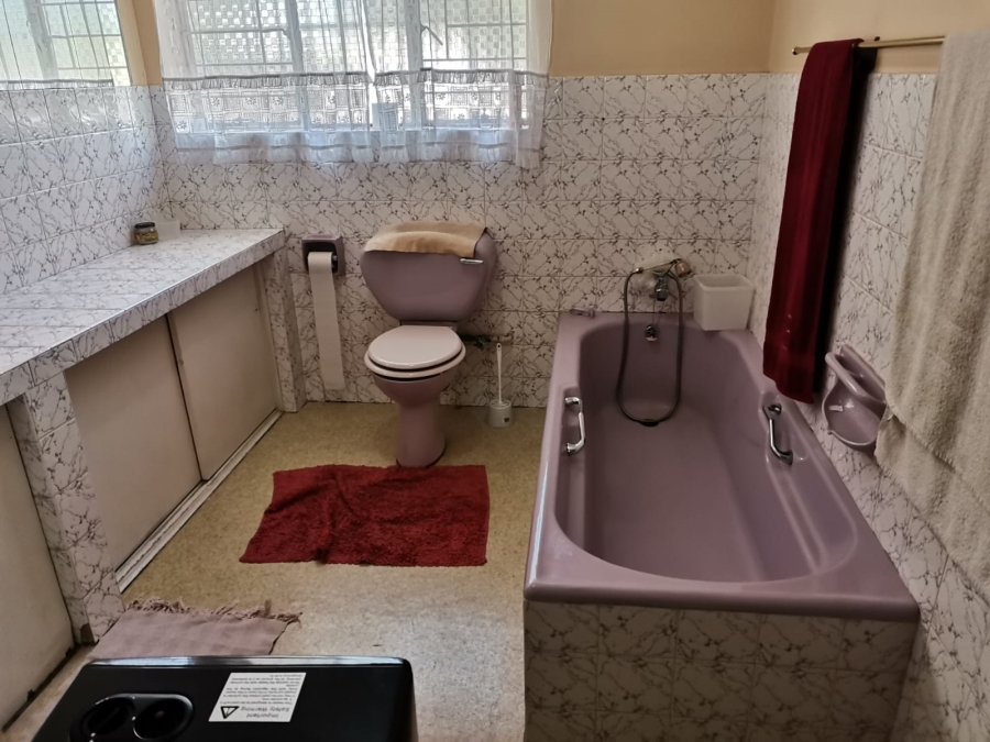 3 Bedroom Property for Sale in Dunnottar Gauteng