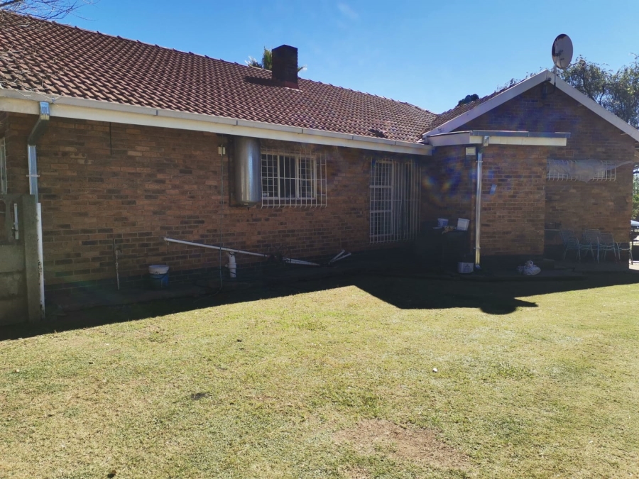 3 Bedroom Property for Sale in Dunnottar Gauteng
