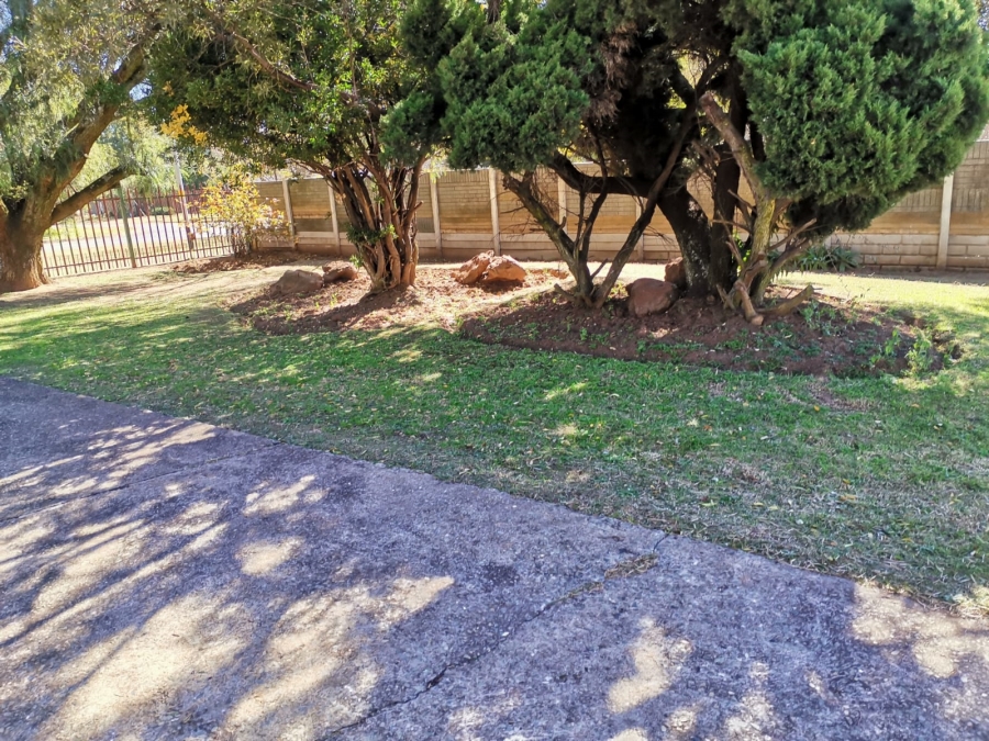 3 Bedroom Property for Sale in Dunnottar Gauteng