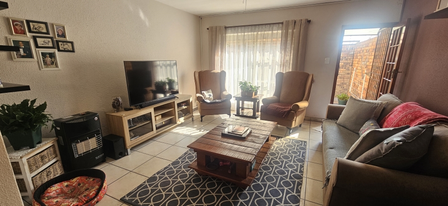 2 Bedroom Property for Sale in New Redruth Gauteng