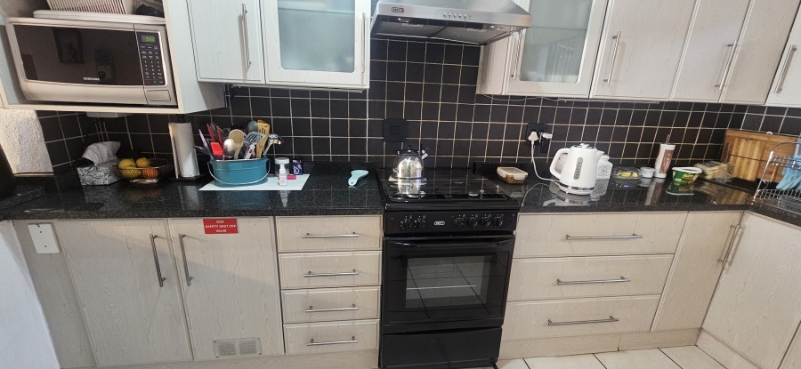 2 Bedroom Property for Sale in New Redruth Gauteng