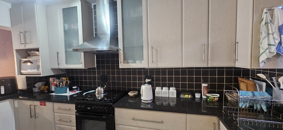 2 Bedroom Property for Sale in New Redruth Gauteng