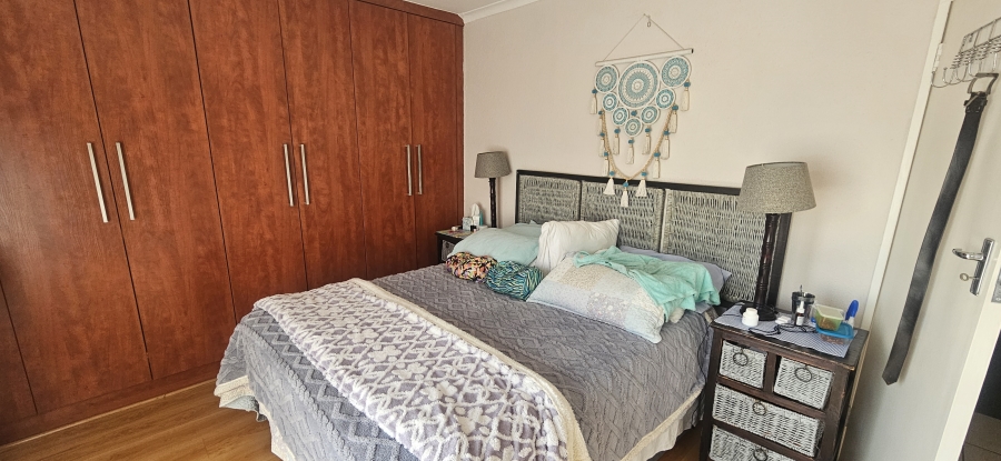2 Bedroom Property for Sale in New Redruth Gauteng
