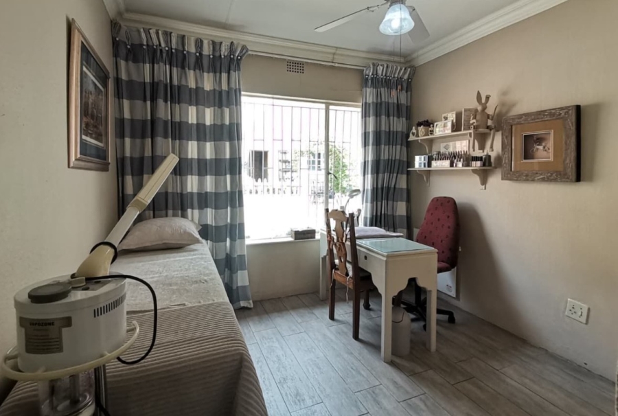 4 Bedroom Property for Sale in Kibler Park Gauteng