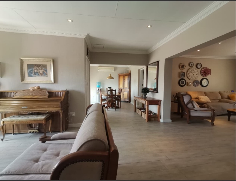 4 Bedroom Property for Sale in Kibler Park Gauteng