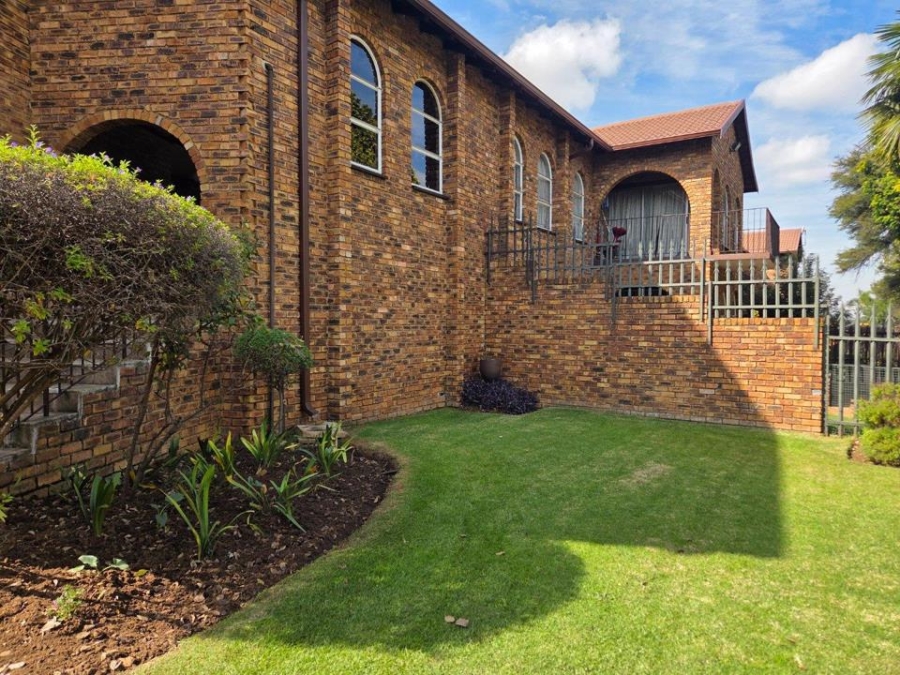 2 Bedroom Property for Sale in Albemarle Gauteng
