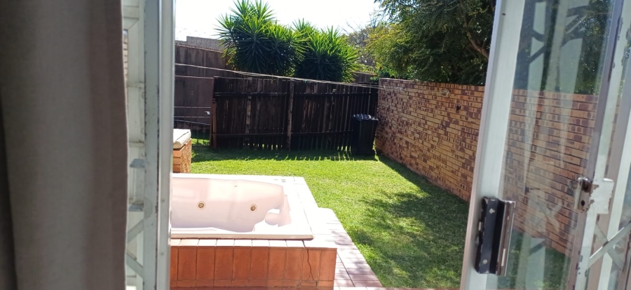 2 Bedroom Property for Sale in Blackheath Gauteng