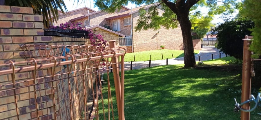 2 Bedroom Property for Sale in Blackheath Gauteng