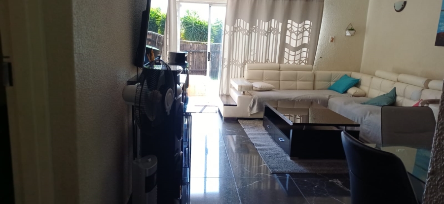 2 Bedroom Property for Sale in Blackheath Gauteng