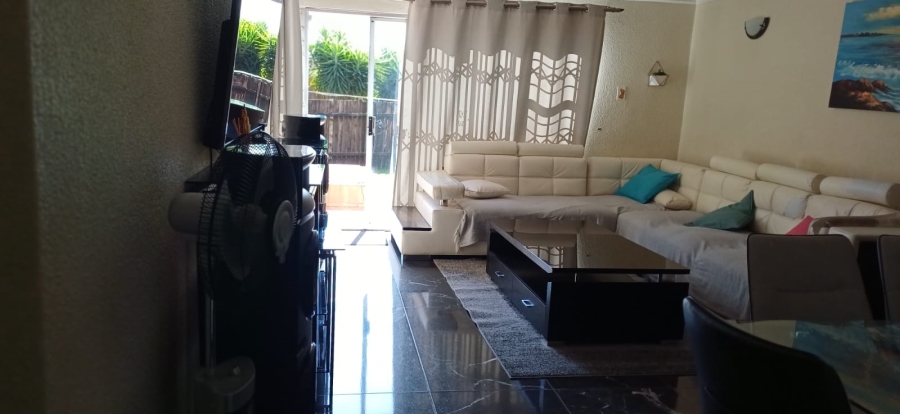 2 Bedroom Property for Sale in Blackheath Gauteng