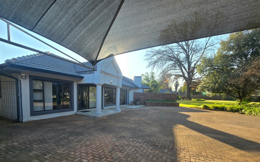 5 Bedroom Property for Sale in Three Rivers Gauteng