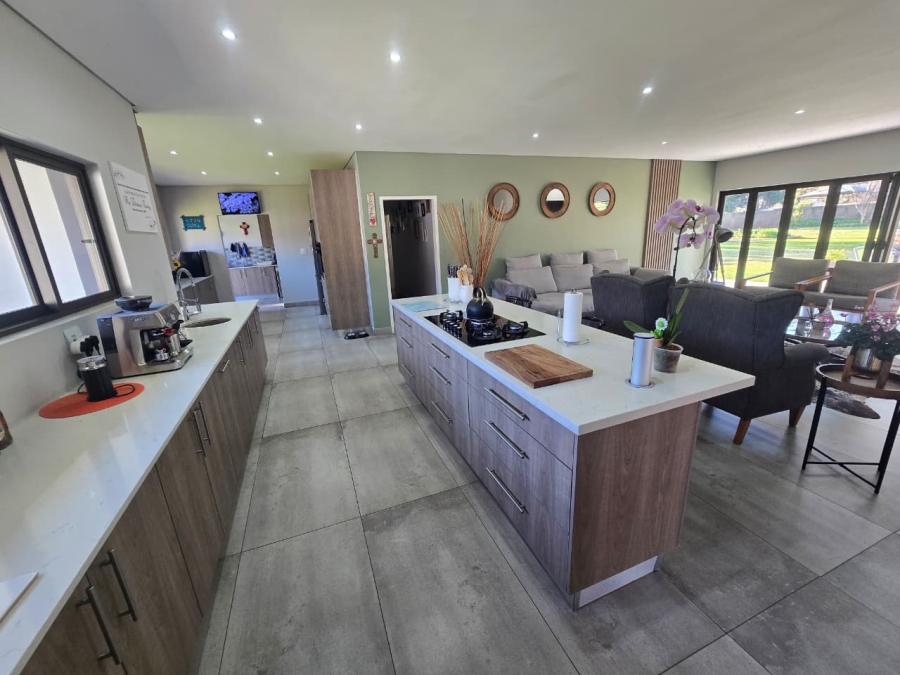 5 Bedroom Property for Sale in Three Rivers Gauteng