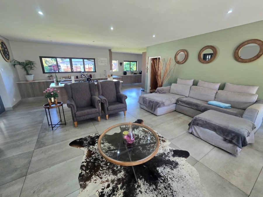 5 Bedroom Property for Sale in Three Rivers Gauteng